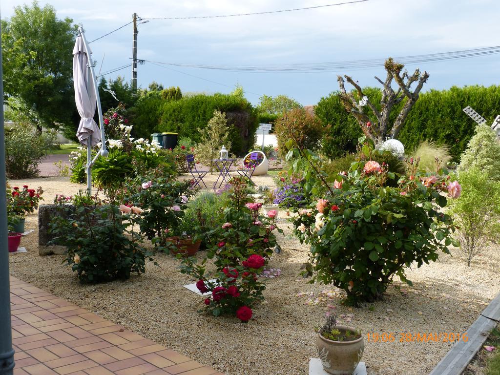 Chambre D'Hotes Les 3 Moulins Cozes Exterior photo